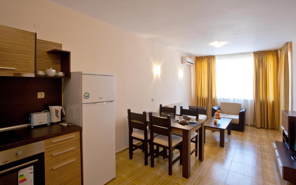 Paradise Dreams Apartcomplex Sveti Vlas Bilik gambar
